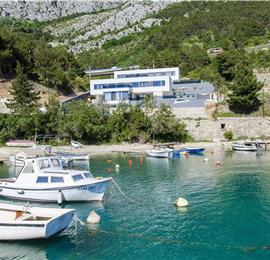 5 bedroom beachfront villa with heated pool near Omis, sleeps 9